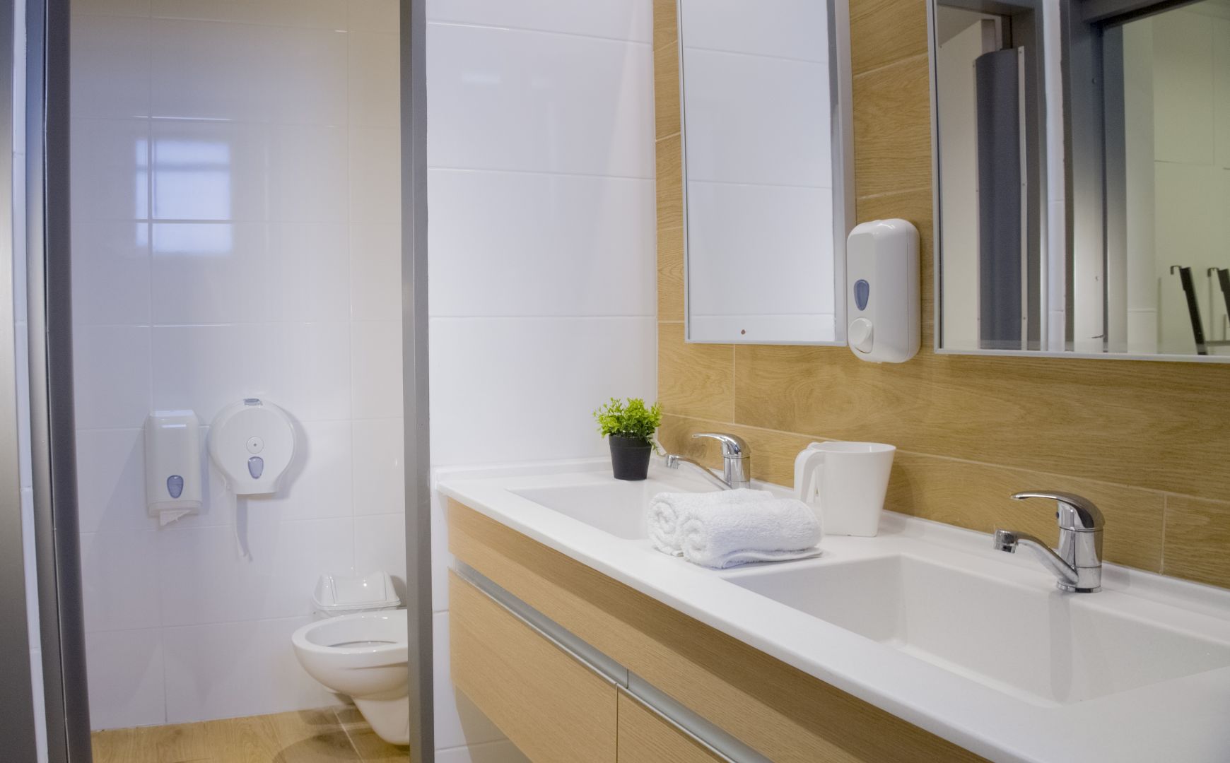 חדר שירותים